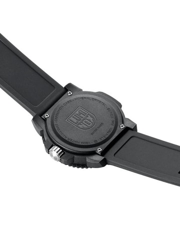 Luminox Quarzuhr X2.2067.1 in Schwarz