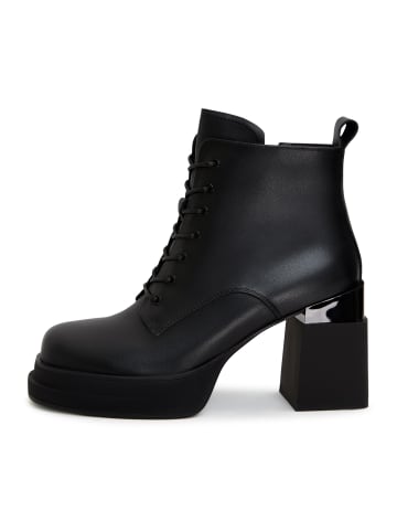 CESARE GASPARI Lederstiefeletten mit Blockabsatz in Black