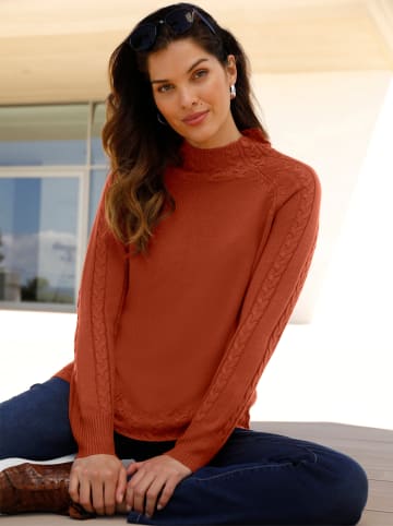 Sieh an! Stehkragenpullover in rostrot