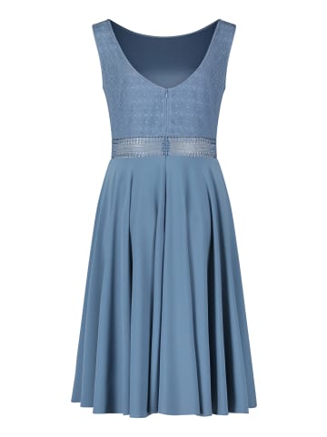 Vera Mont Abendkleid mit Spitze in Hushed Blue