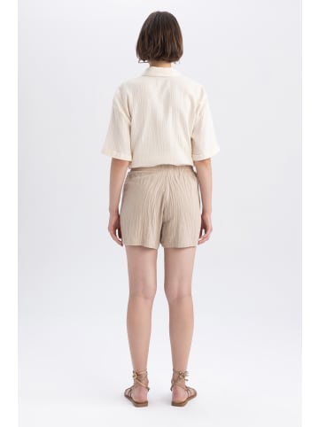 DeFacto Shorts REGULAR FIT in Beige