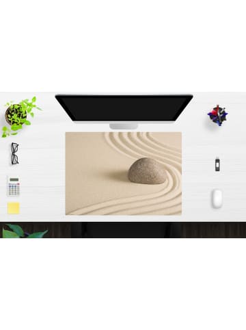 Cover-your-desk.de  Schreibtischunterlage – “Zen Garten mit Stein im Sand“ (L)70 x (B)50 