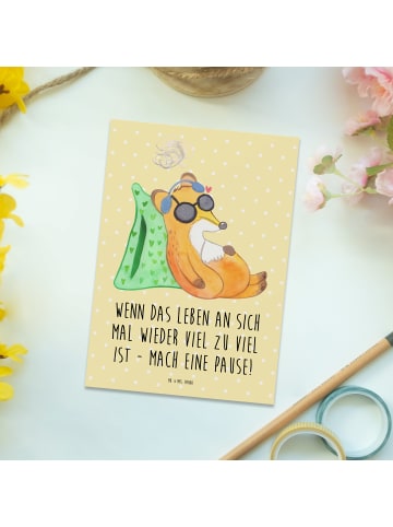 Mr. & Mrs. Panda Postkarte Fuchs  Neurodiversität mit Spruch in Gelb Pastell