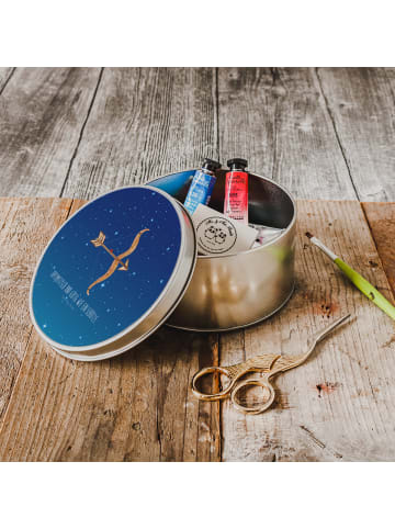 Mr. & Mrs. Panda Dose Sternzeichen Schütze mit Spruch in Sternenhimmel Blau