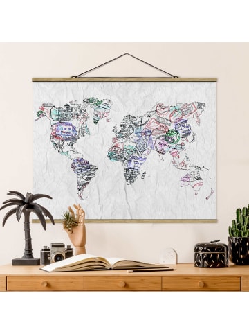 WALLART Stoffbild mit Posterleisten - Reisepass Stempel Weltkarte in Weiß