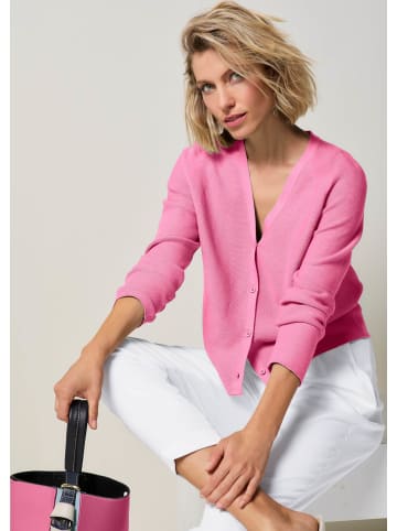 MADELEINE Strickjacke mit V-Ausschnitt in himbeersorbet