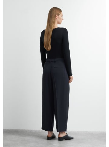 comma Hose in 5976_navy