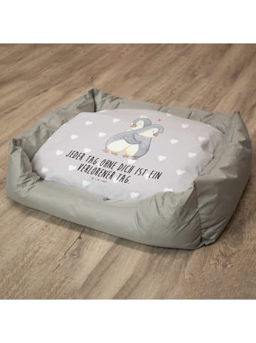 Mr. & Mrs. Panda Katzensofa Pinguine Kuscheln mit Spruch in Grau Pastell