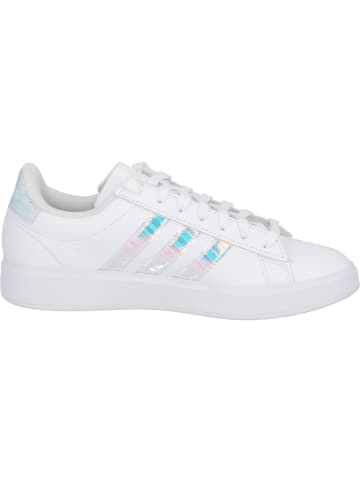 adidas Schnürschuhe in white/clear pink
