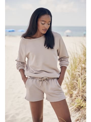 LASCANA Sweatshorts in taupe