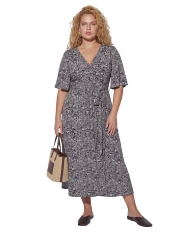 Shape Of You Kleid in Schwarz