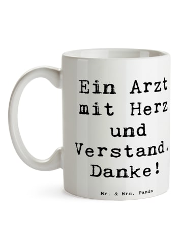 Mr. & Mrs. Panda Mug Spruch Arzt mit Herz mit Spruch in Weiß