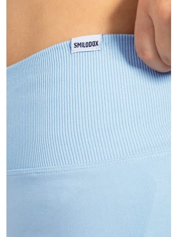 SMILODOX Short Leggings Elvia in Hellblau
