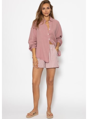 SASSYCLASSY Gestreifte Musselin Shorts in Altrosa