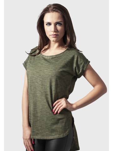Urban Classics T-Shirts in olive