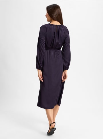 comma Abendkleid in lila - 0001