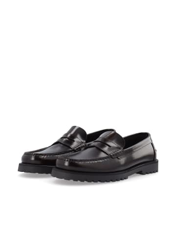Bianco Penny Loafer in Burgundy1