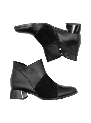 Usha Ankle Boots in Schwarz