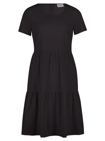 Vera Mont Sommerkleid mit Stufen in Schwarz