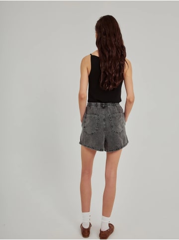 Norr shorts Caddie in Grey