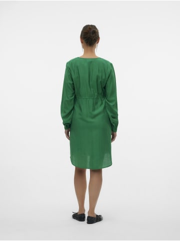 mama licious Kleid in Bermuda Green