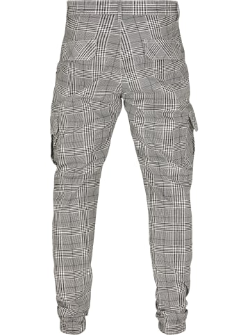 Urban Classics Cargo Trouser in white/black