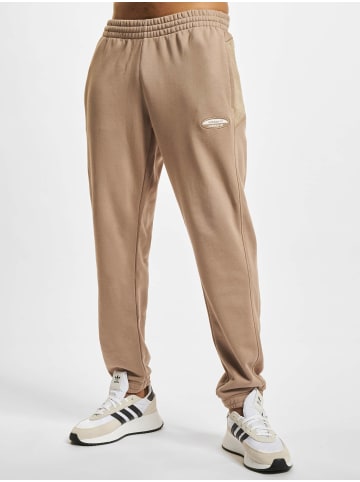 adidas Jogginghose in chalky brown