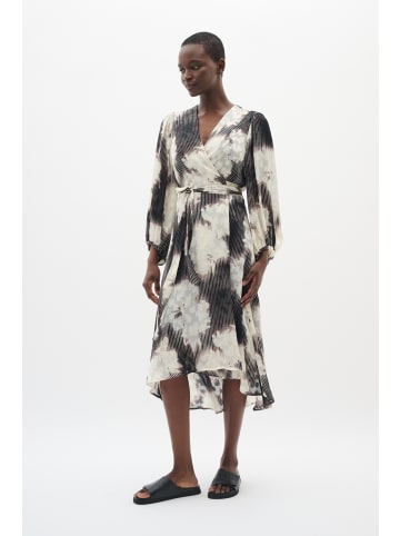 InWear Kleid BasiraIW Feminine Form in Neutral Illuminating Florals