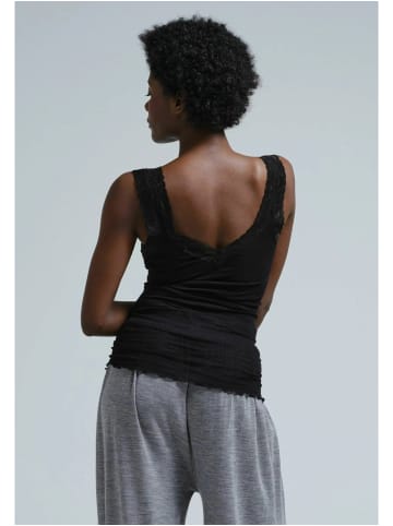 Seamless Basic Top Cotton Lacey in Black