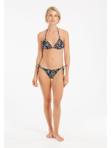 Protest " PRTHave in True Black