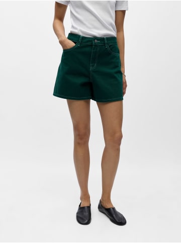 Object Shorts in Botanical Garden