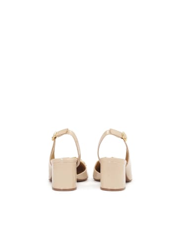 Kazar Pumps in Beige