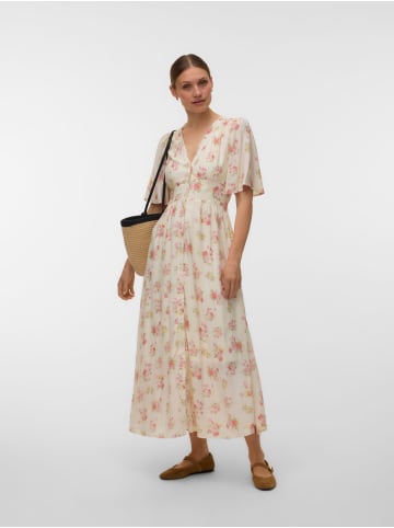 Vero Moda Gesmoktes Kleid in Birch 1