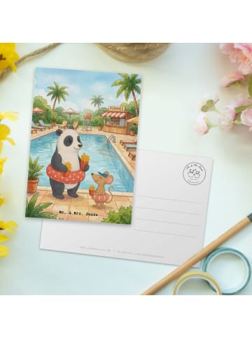 Mr. & Mrs. Panda Postkarte Panda Schwimmbad Pommes Design ohne S... in Weiß
