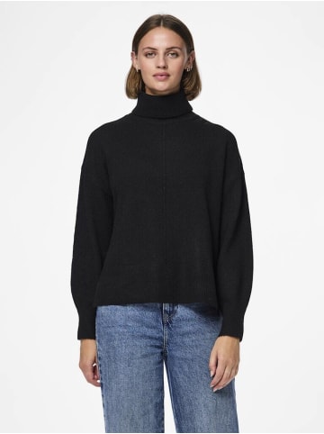 Pieces Pullover in Black
