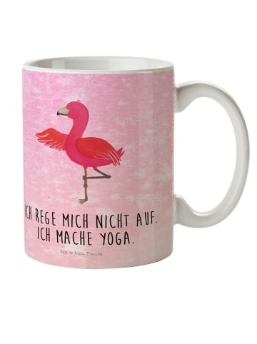 Mr. & Mrs. Panda Kindertasse Flamingo Yoga mit Spruch in Aquarell Pink