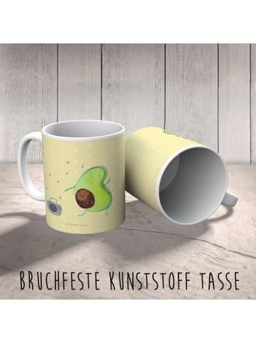 Mr. & Mrs. Panda Kindertasse Avocado Tanzen ohne Spruch in Gelb Pastell