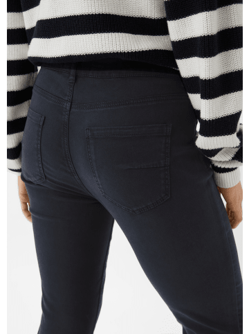 comma CI Hose lang in Blau