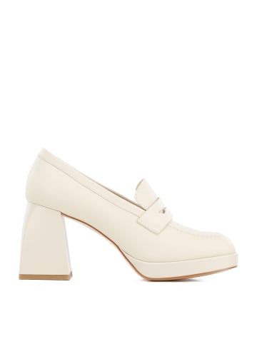 Wittchen Leather pumps in Light beige