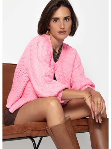 SASSYCLASSY Zopfstrick-Cardigan mit Rundhalsausschnitt in Pink