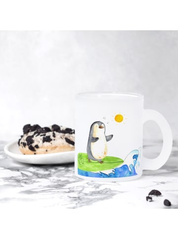 Mr. & Mrs. Panda Glühweinbecher Pinguin Surfer ohne Spruch in Transparent