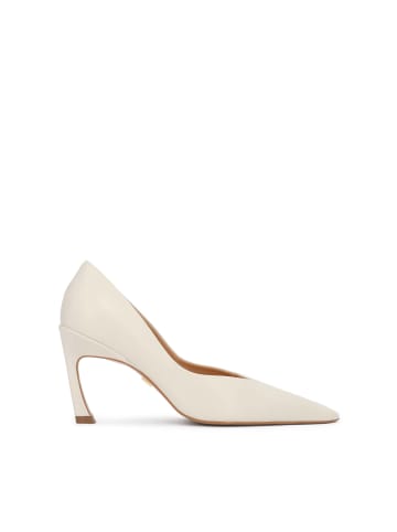 Kazar Pumps in Off-white