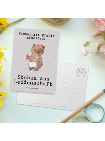 Mr. & Mrs. Panda Postkarte Köchin Leidenschaft mit Spruch in Grau Pastell
