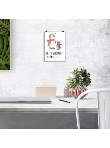 Mr. & Mrs. Panda Poster Smörle Winterzeit mit Spruch in Weiß