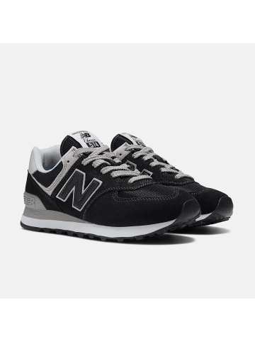 New Balance Sneaker Low in Schwarz/Weiß