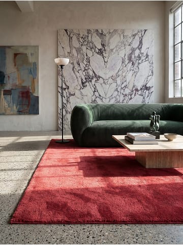 KADIMA DESIGN Hochflorteppich aus Polyester, 16 mm Flor auf Antirutsch-Rücken in Rot