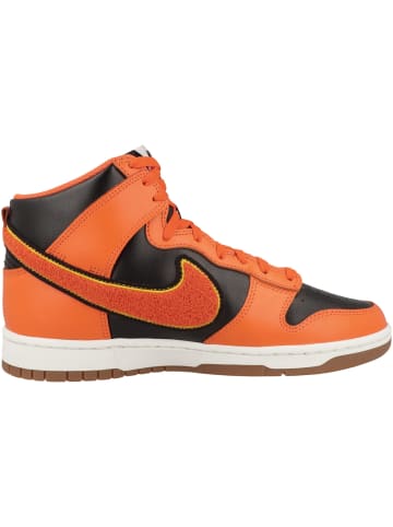 Nike Sneaker mid Dunk High in orange