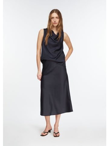 comma Rock in 5976_navy