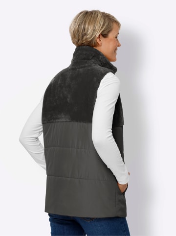 Sieh an! Steppweste in graphit
