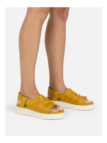 Felmini Wide Fit Sandalen Mustard